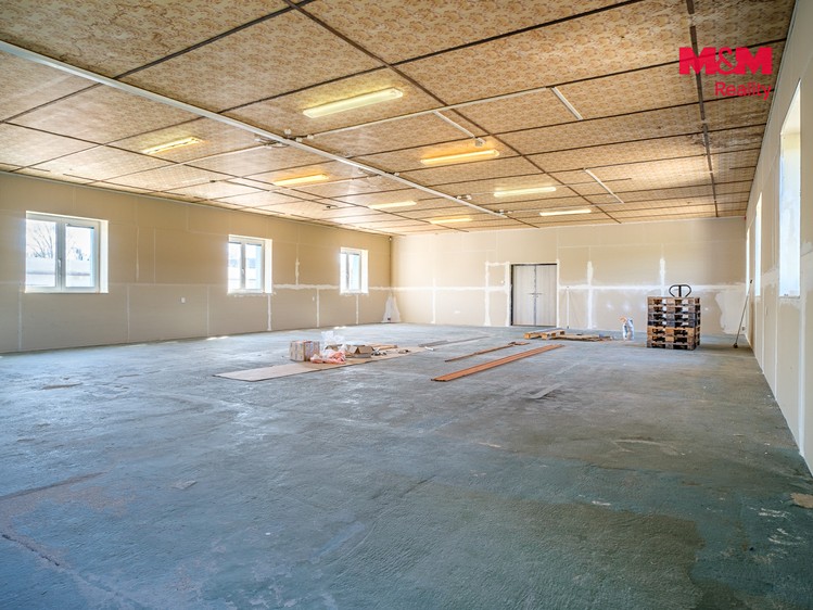 Prodej komerčního prostoru, 1 200 m² (16 z 27)