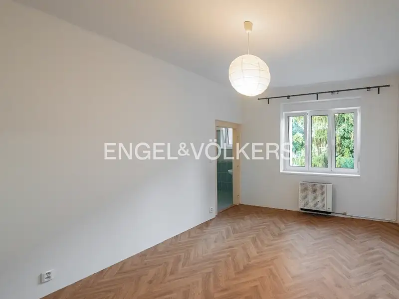 Pronájem bytu 1+kk 27 m², Praha – náhled fotky 2