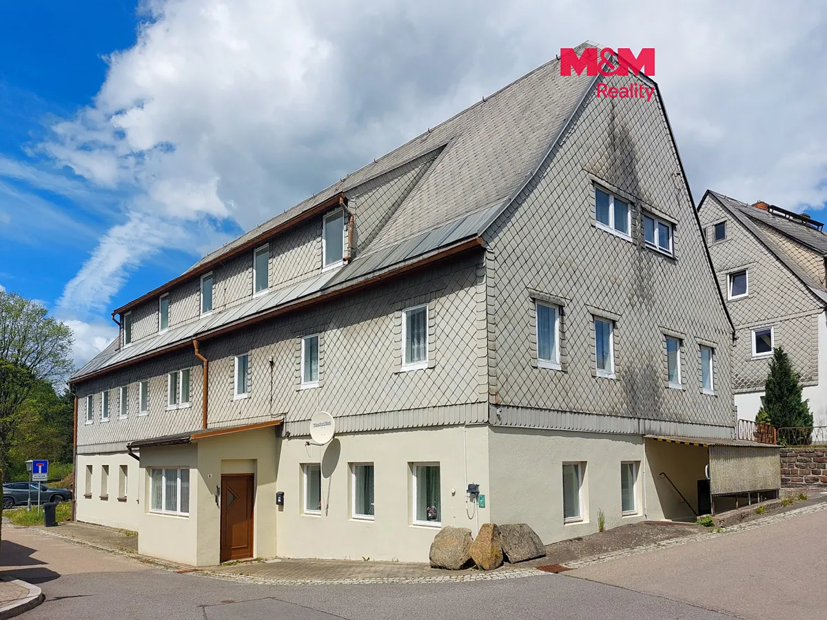 Prodej rodinného domu 480 m², pozemek 952 m²