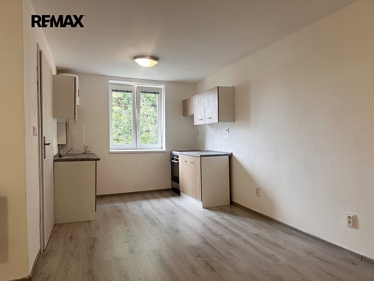 Квартира 1+kk на продаж, 27 м² (2 з 8)