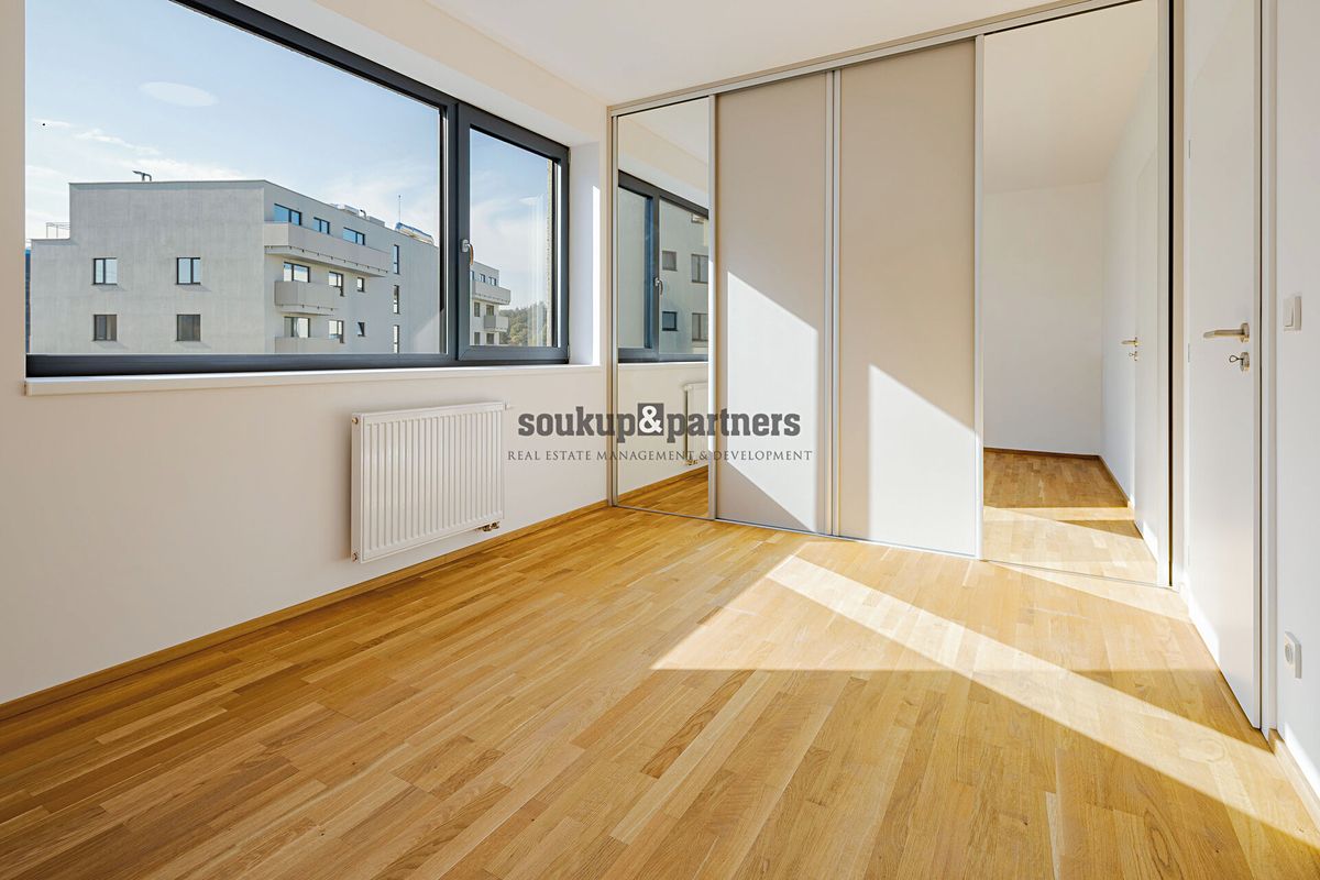 Pronájem bytu 2+kk 58 m² – fotografie 2