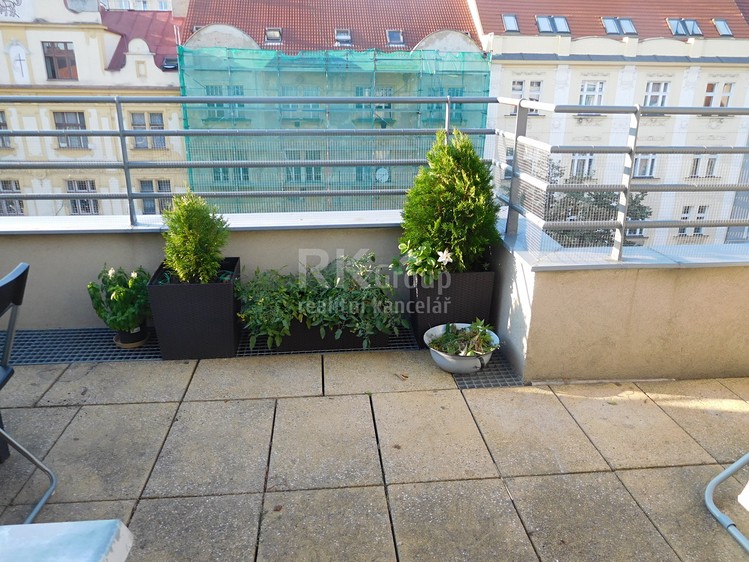 Квартира 1+kk в оренду, 43 м² (12 з 12)