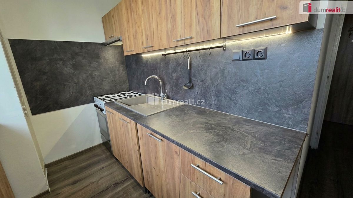 Pronájem bytu 3+1 61 m², Zlín – fotka 1 z 3