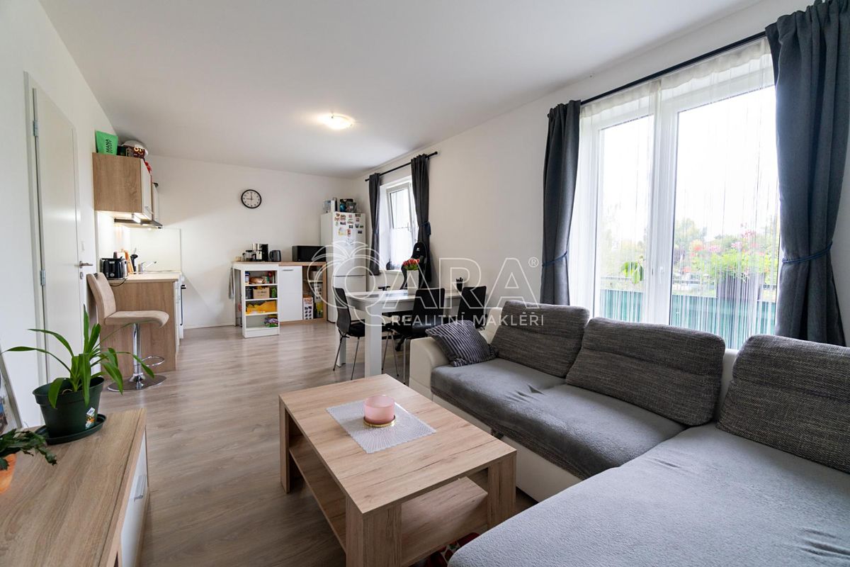 Prodej bytu 2+kk 53 m², Milovice – fotka 1 z 3