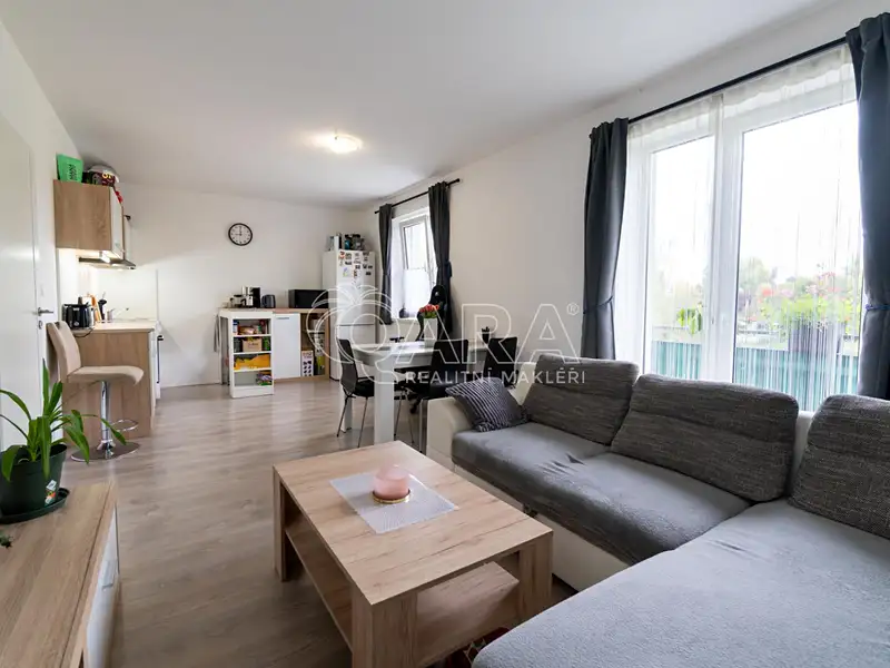 Prodej bytu 2+kk 53 m², Milovice – náhled fotky 1