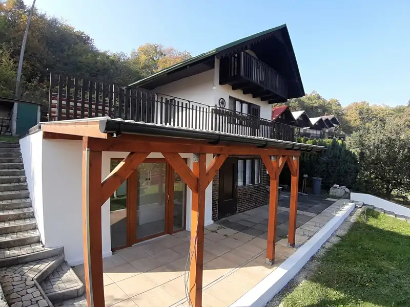 Prodej chaty 114 m², pozemek 1773 m², Libčice nad Vltavou – náhled fotky 1