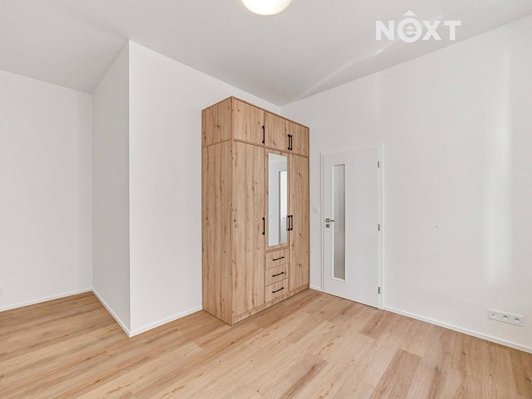 Pronájem bytu 2+kk, 34 m² (12 z 19)
