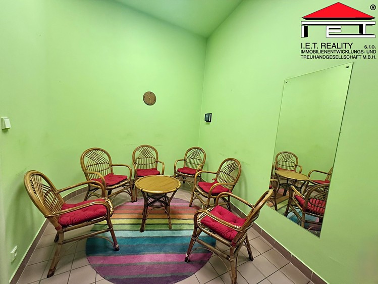 Pronájem komerčního prostoru, 196 m² (26 z 29)