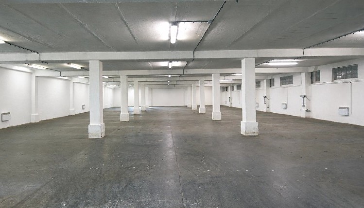 Pronájem komerčního prostoru, 903 m² (2 z 3)
