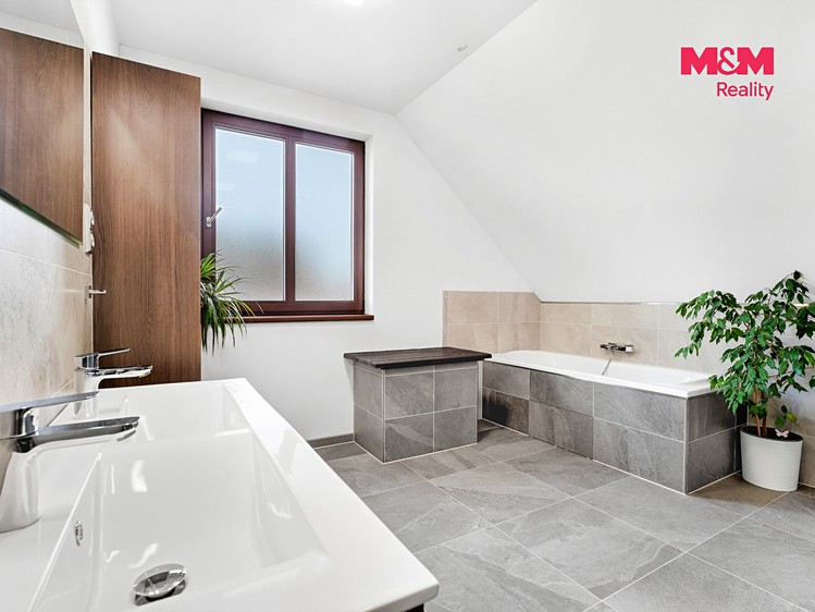 Prodej domu, 128 m² (21 z 30)