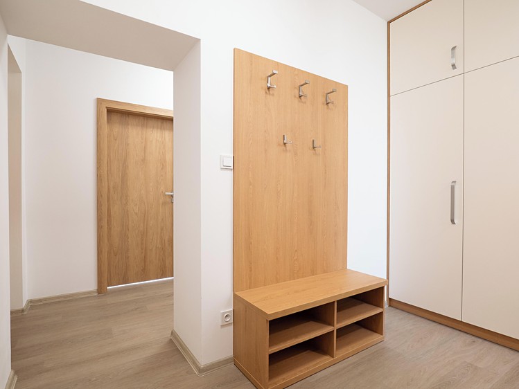 Pronájem bytu 2+kk, 58 m² (27 z 38)