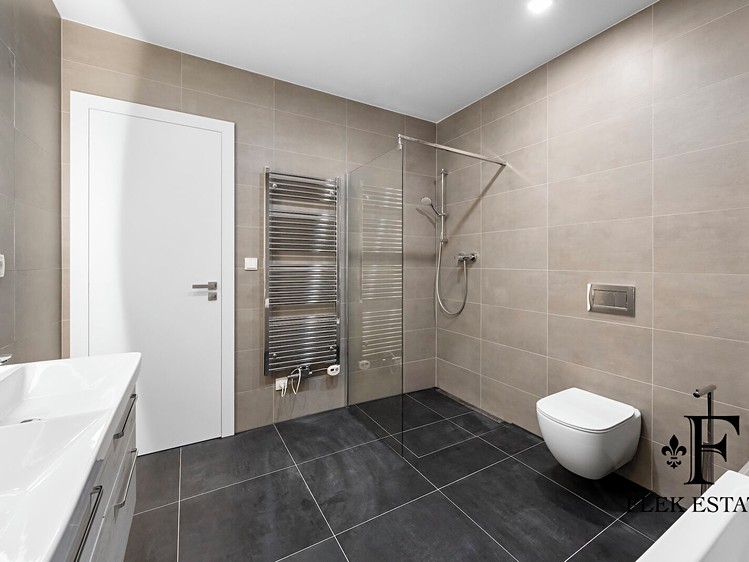 Квартира 4+kk на продаж, 138 м² (19 з 35)