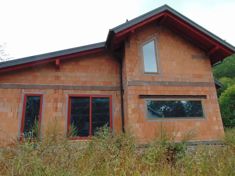 Dražba rodinného domu 188 m², pozemek 1112 m², Chuderov – náhled fotky 1