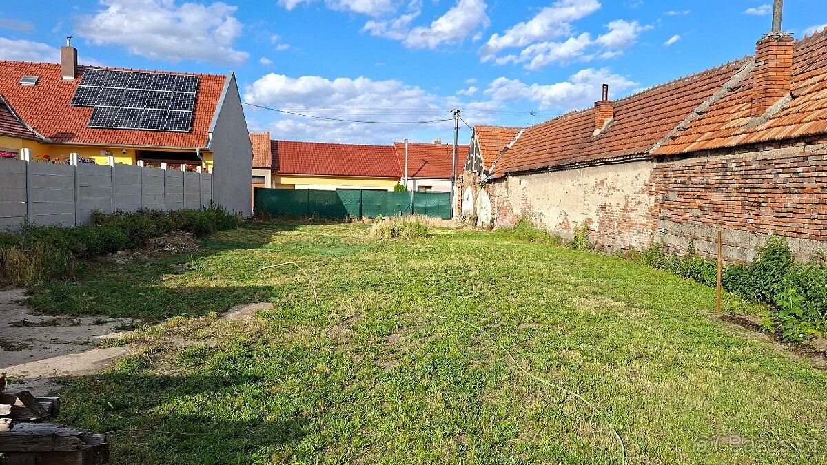 Prodej stavebního pozemku 847 m², Břeclav – fotka 1 z 3