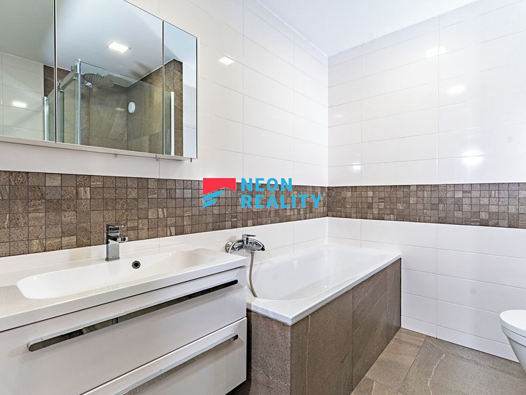 Квартира 3+1 в оренду, 77 м² (5 з 18)