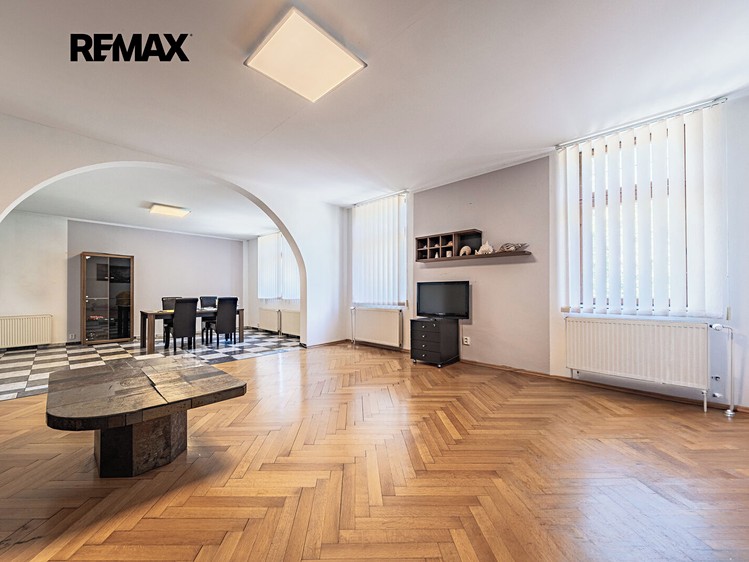 Комерційне приміщення на продаж, 400 м² (31 з 51)