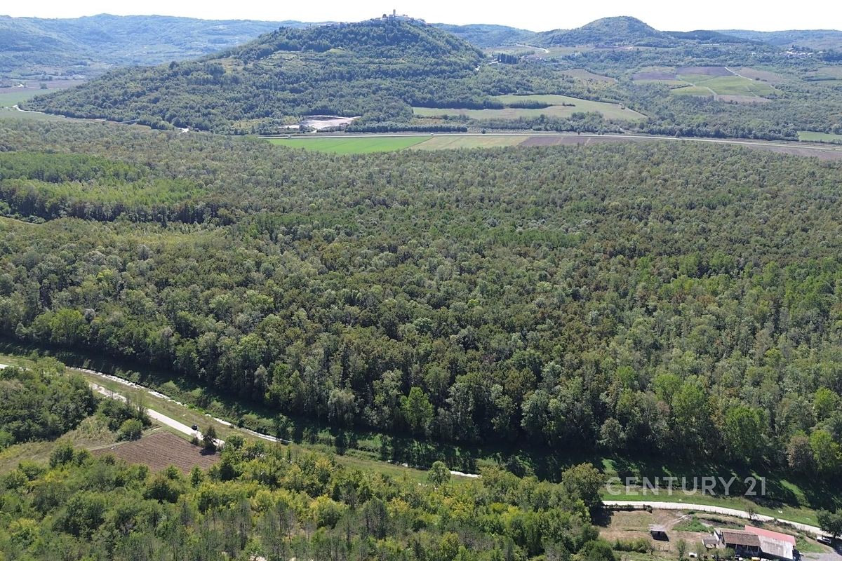 Prodej pozemku 2113 m², Livade, Oprtalj – fotka 1 z 3