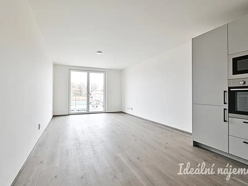Pronájem bytu 3+kk 71 m², Dobřany – náhled fotky 2