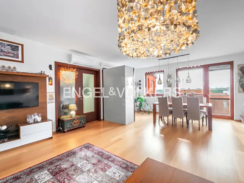 Prodej bytu 6 pokojů a více 161 m², Praha – náhled fotky 3