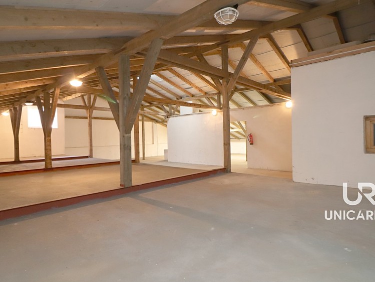 Prodej komerčního prostoru, 834 m² (27 z 35)
