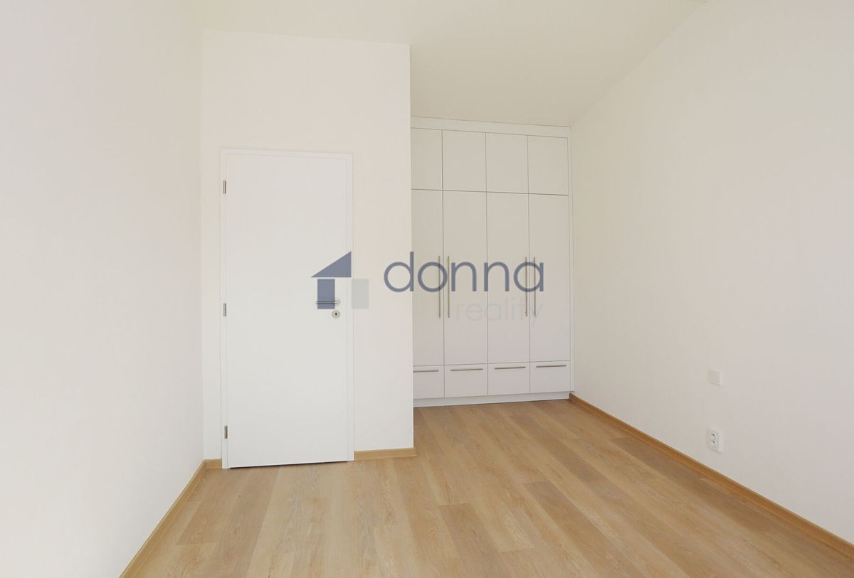 Pronájem bytu 2+kk 45 m² – fotografie 3