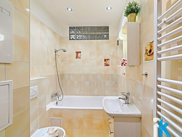 Pronájem bytu 1+1, 38 m² (6 z 7)