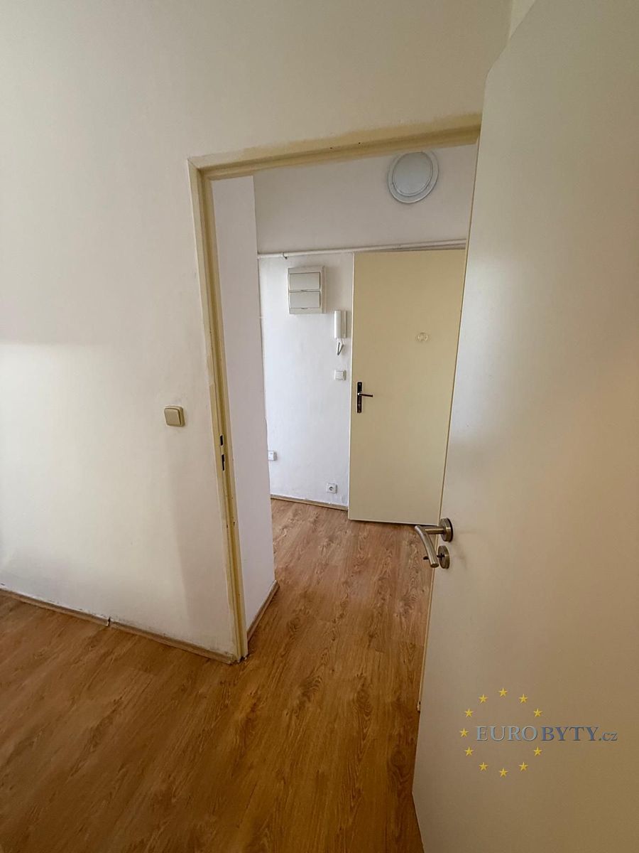 Pronájem bytu 2+kk 37 m² – fotografie 5