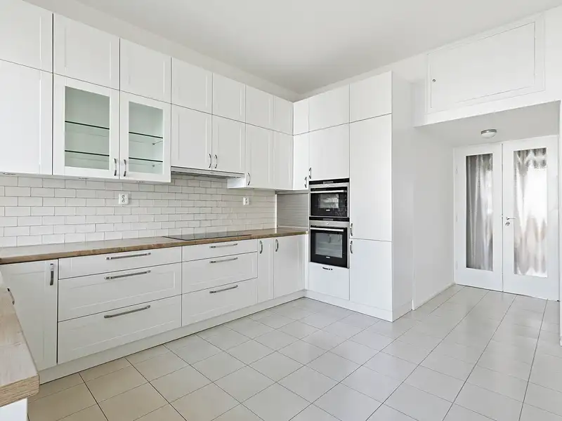 Pronájem bytu 4+1 140 m², Praha – náhled fotky 2