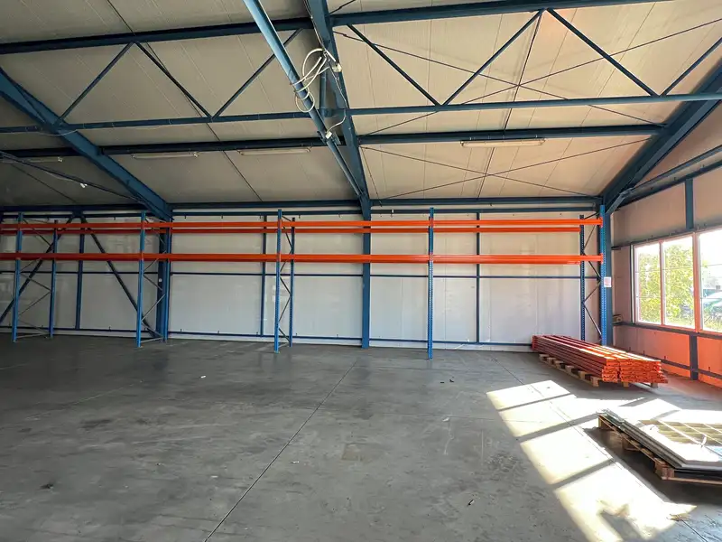Pronájem skladového prostoru 357 m², Dobrovíz – náhled fotky 2