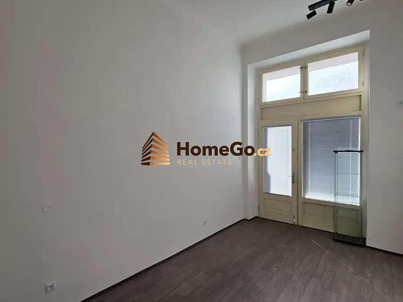 Pronájem obchodního prostoru 35 m², Praha – náhled fotky 1