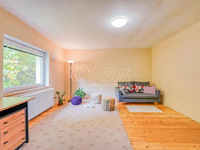 Prodej rodinného domu 245 m², pozemek 641 m², Jinín – náhled fotky 3