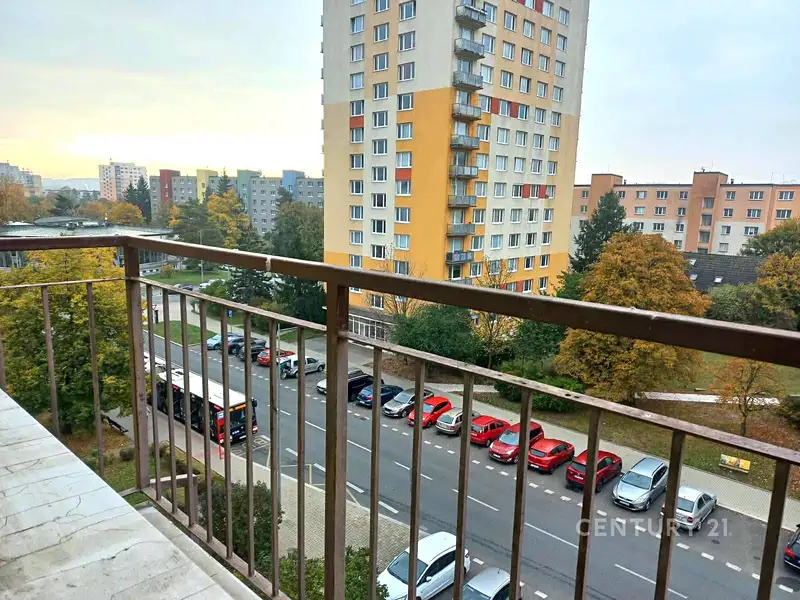 Pronájem bytu 1+kk 50 m², Praha – náhled fotky 3