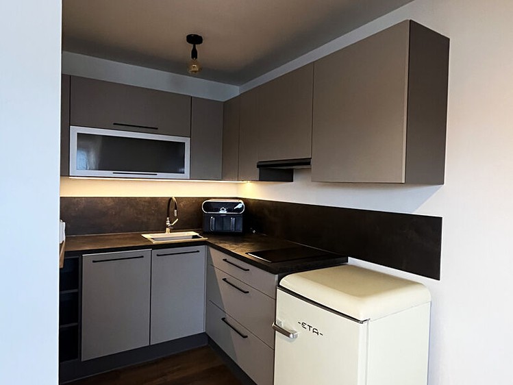 Квартира 1+kk в оренду, 35 м² (4 з 10)