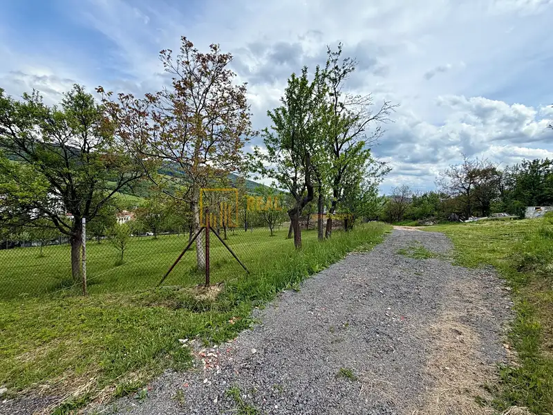 Prodej stavebního pozemku 750 m², Březová – náhled fotky 2