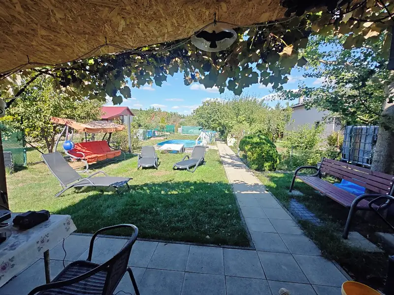 Prodej zahrady 475 m², Holíč – náhled fotky 1