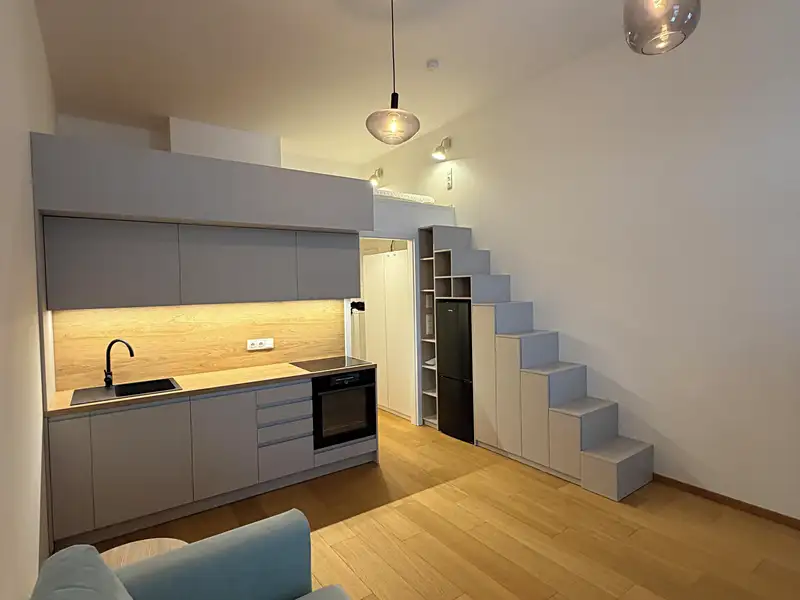 Pronájem bytu 1+kk 37 m², Praha – náhled fotky 1