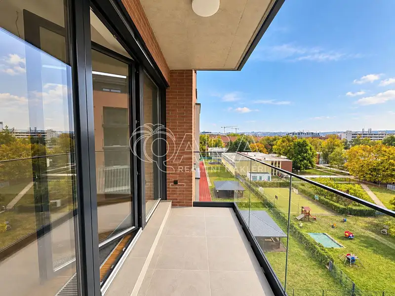 Pronájem bytu 1+kk 36 m², Praha – náhled fotky 3