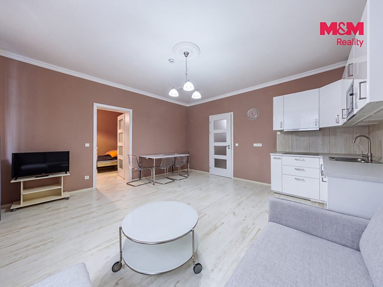 Квартира 3+kk в оренду, 80 м² (3 з 12)
