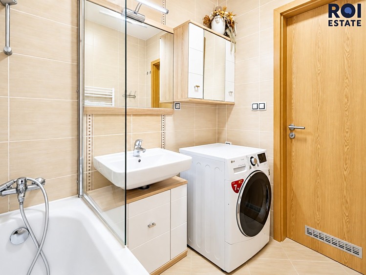 Pronájem bytu 2+kk, 57 m² (19 z 21)