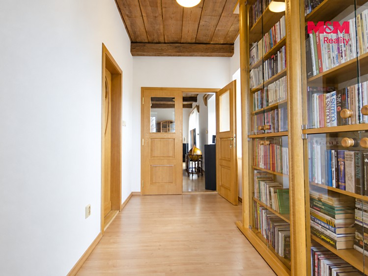 Комерційне приміщення на продаж, 605 м² (4 з 30)