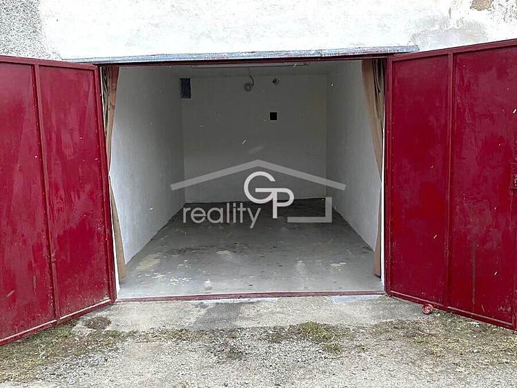 Prodej nemovitosti, 19 m² (1 z 7)