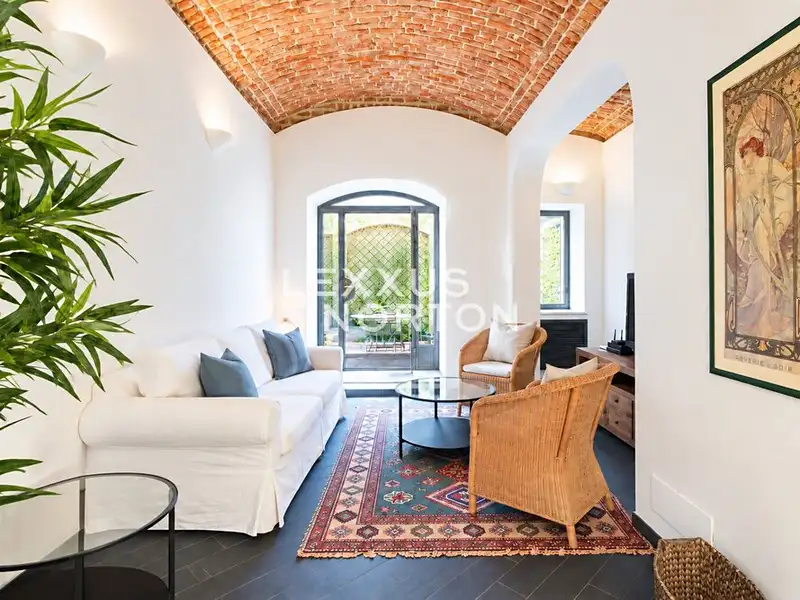 Pronájem bytu 3+1 134 m², Praha – náhled fotky 1