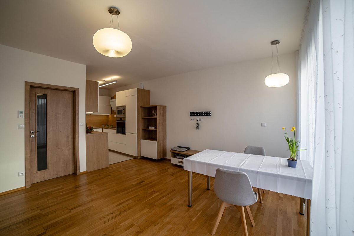 Pronájem bytu 2+kk 57 m², Olomouc – fotka 1 z 3