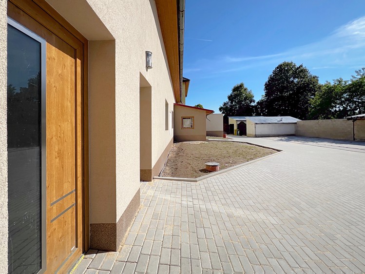 Pronájem bytu 2+kk, 58 m² (7 z 38)
