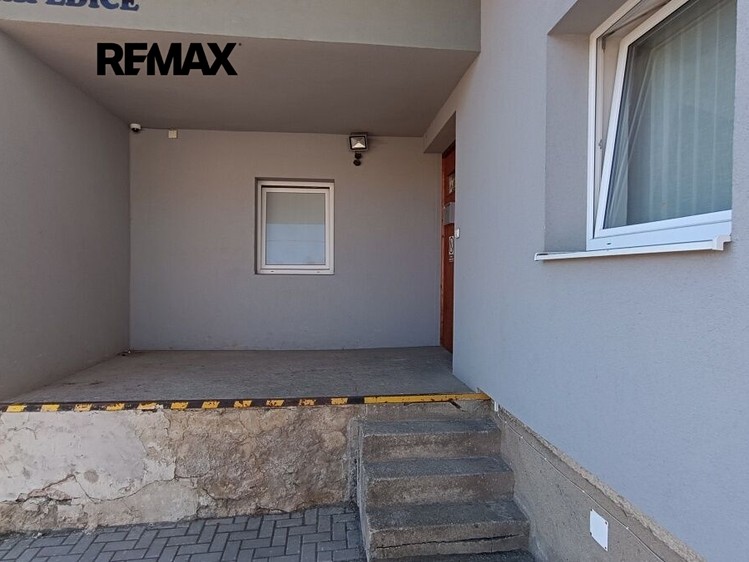 Комерційне приміщення в оренду, 238 м² (19 з 24)