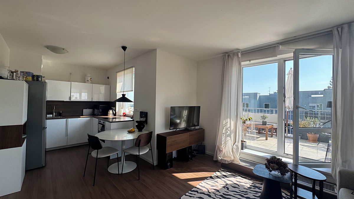 Pronájem bytu 2+kk 84 m², Praha – fotka 1 z 3