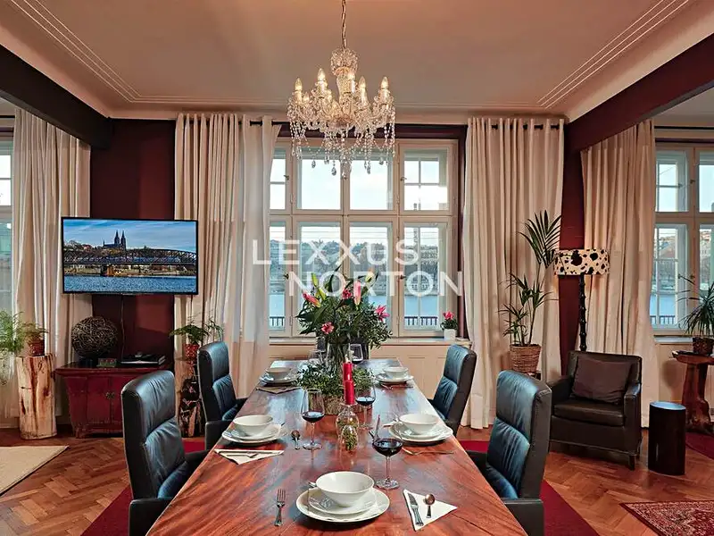 Pronájem bytu 4+kk 187 m², Praha – náhled fotky 1