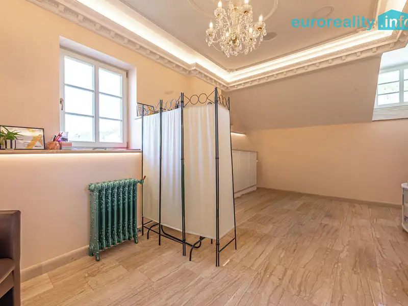 Pronájem obchodního prostoru 20 m², Karlovy Vary – náhled fotky 1