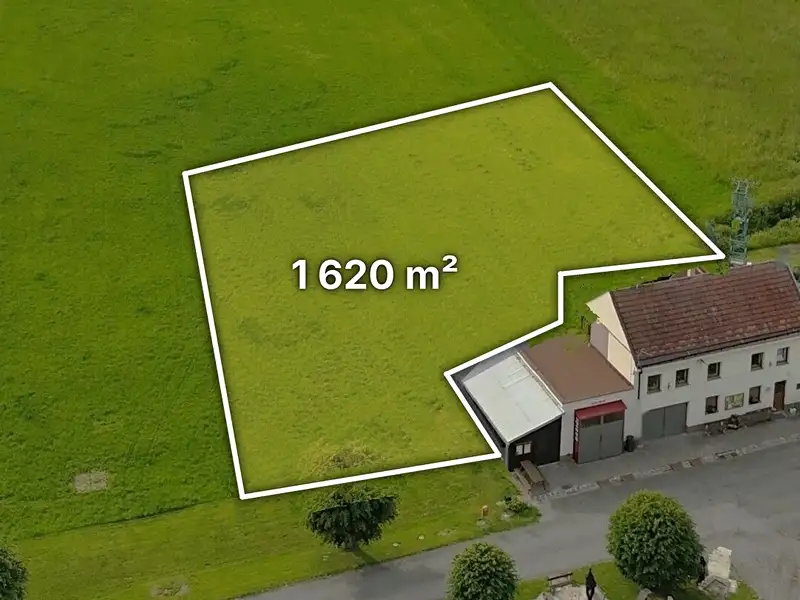 Prodej stavebního pozemku 1620 m², Podhradí – náhled fotky 1