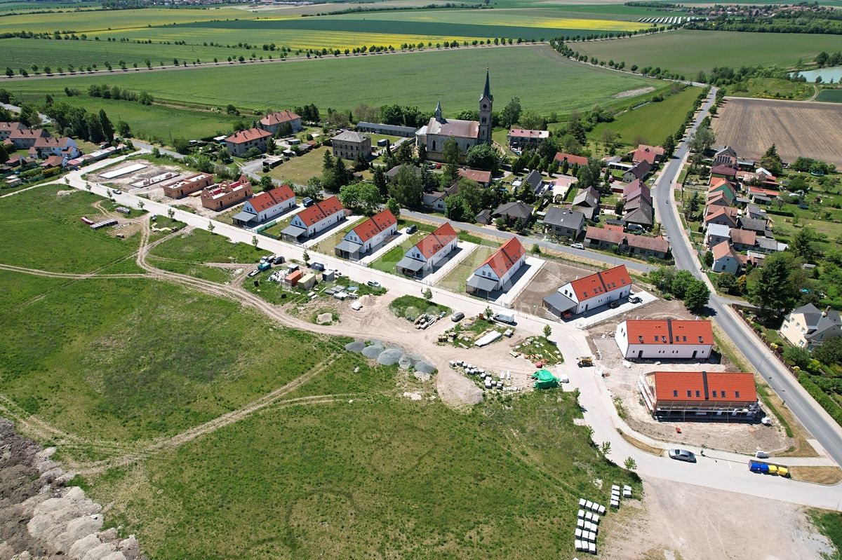 Prodej rodinného domu 133 m², pozemek 440 m², Dvory – fotka 1 z 3